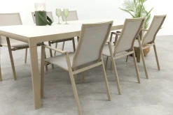 Atmos/Kings stapelbare tuinset voor 6 personen 220x100 cm. - Latte