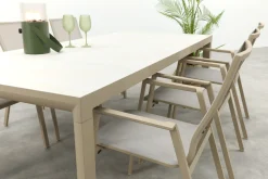 Atmos/Kings stapelbare tuinset voor 6 personen 220x100 cm. - Latte