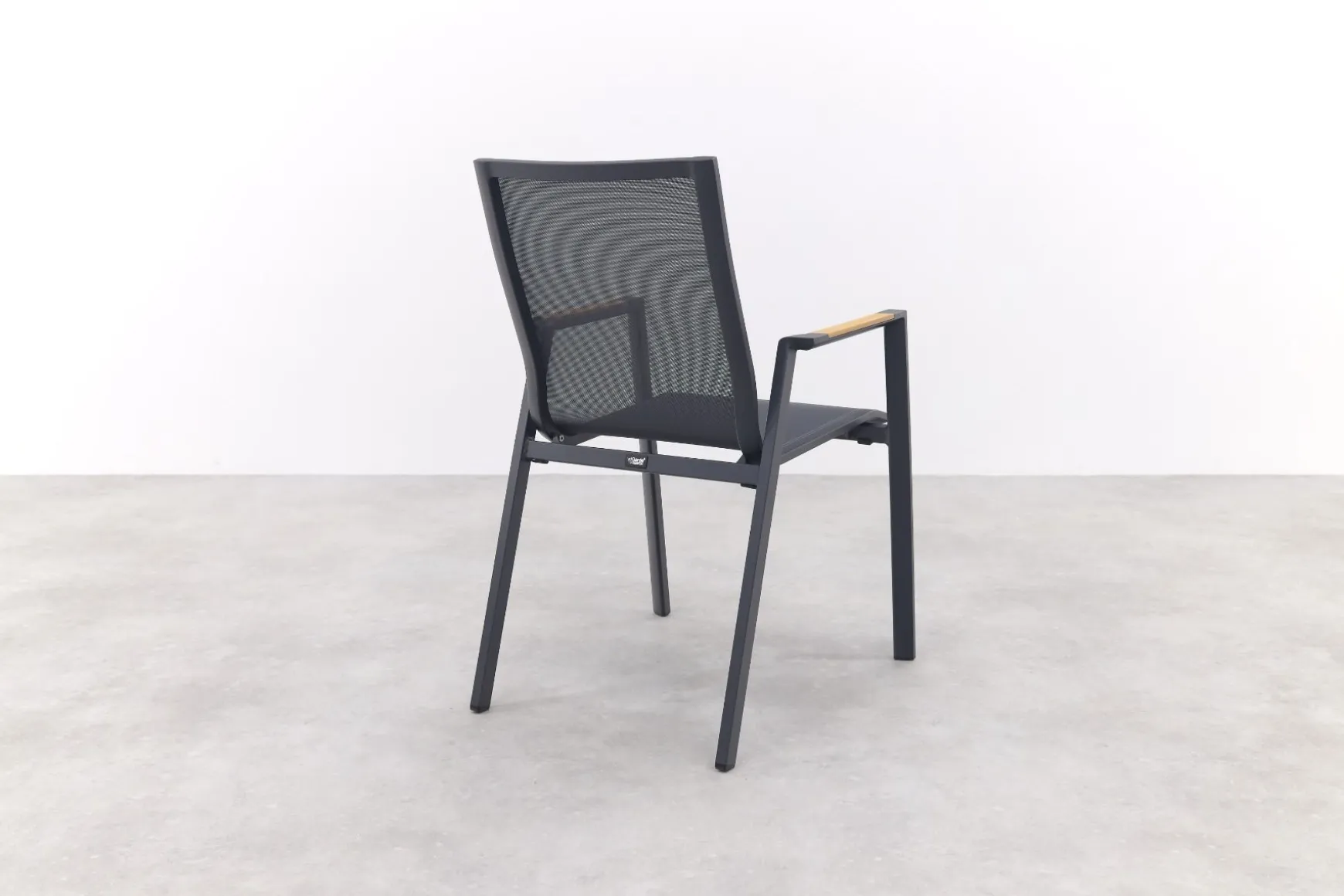 Atmos stapelbare tuinstoel met teak armleuning - Antraciet