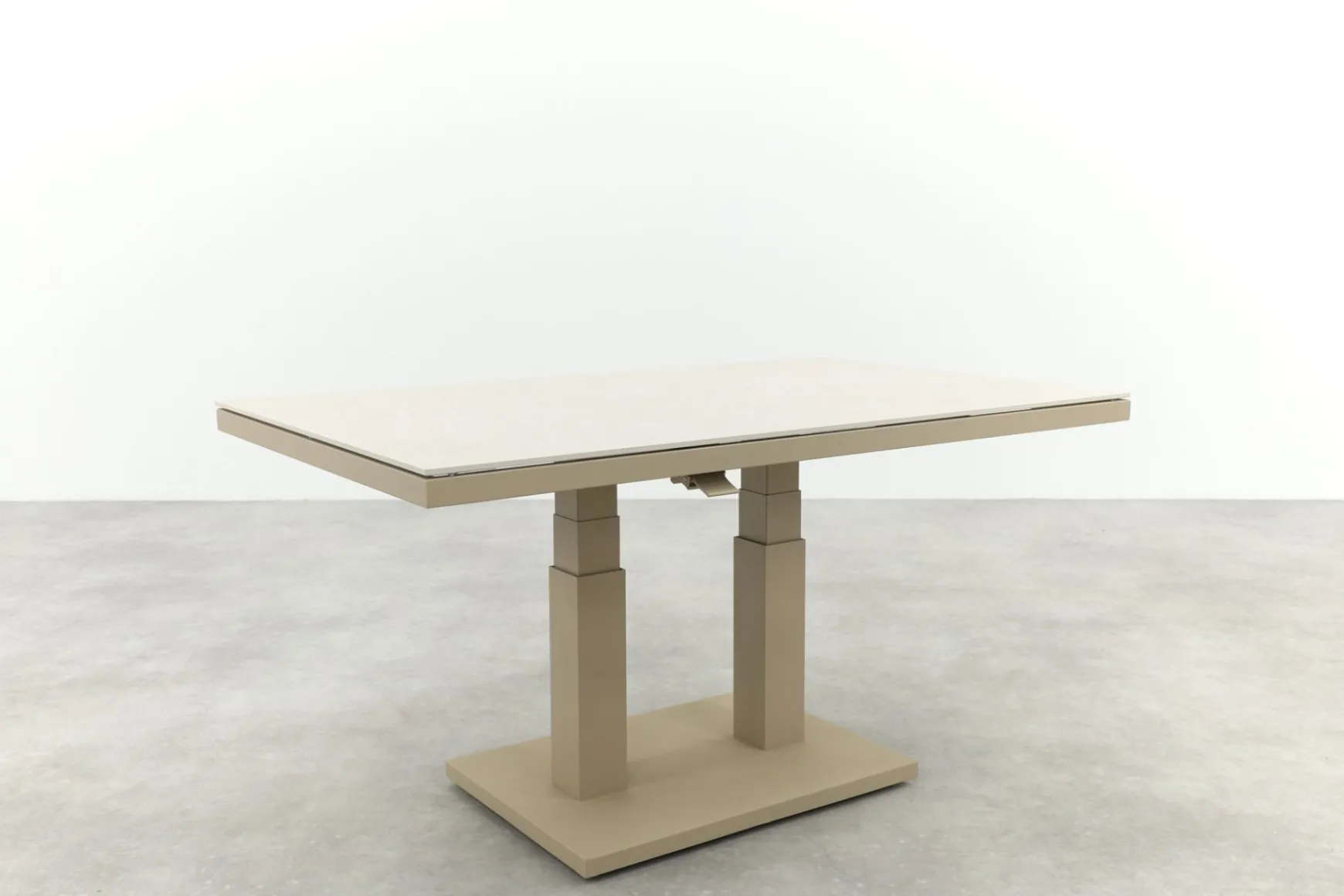 Brooklyn up&down verstelbare tuintafel 140x85 cm. - Latte