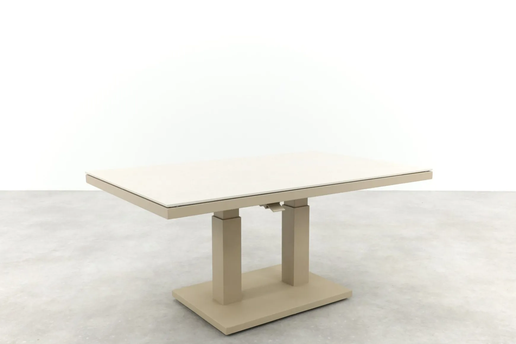 Brooklyn up&down verstelbare tuintafel 140x85 cm. - Latte