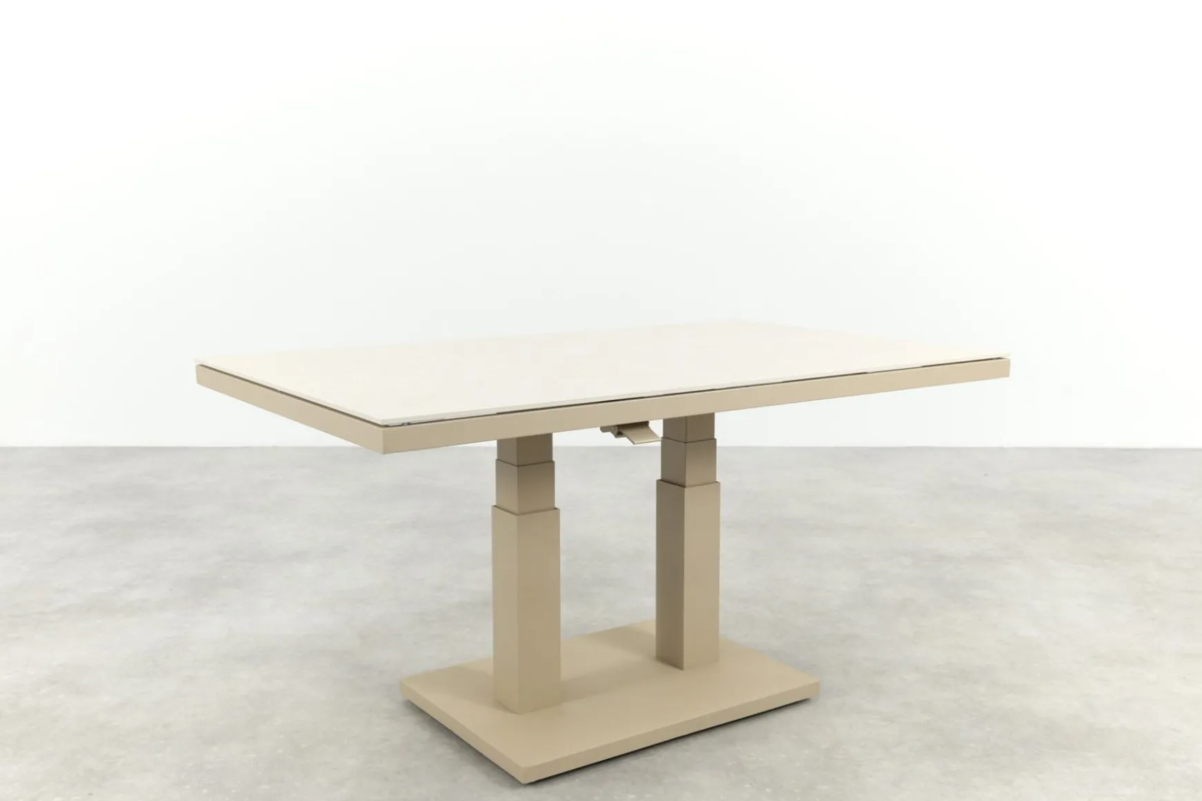 Brooklyn up&down verstelbare tuintafel 140x85 cm. - Latte