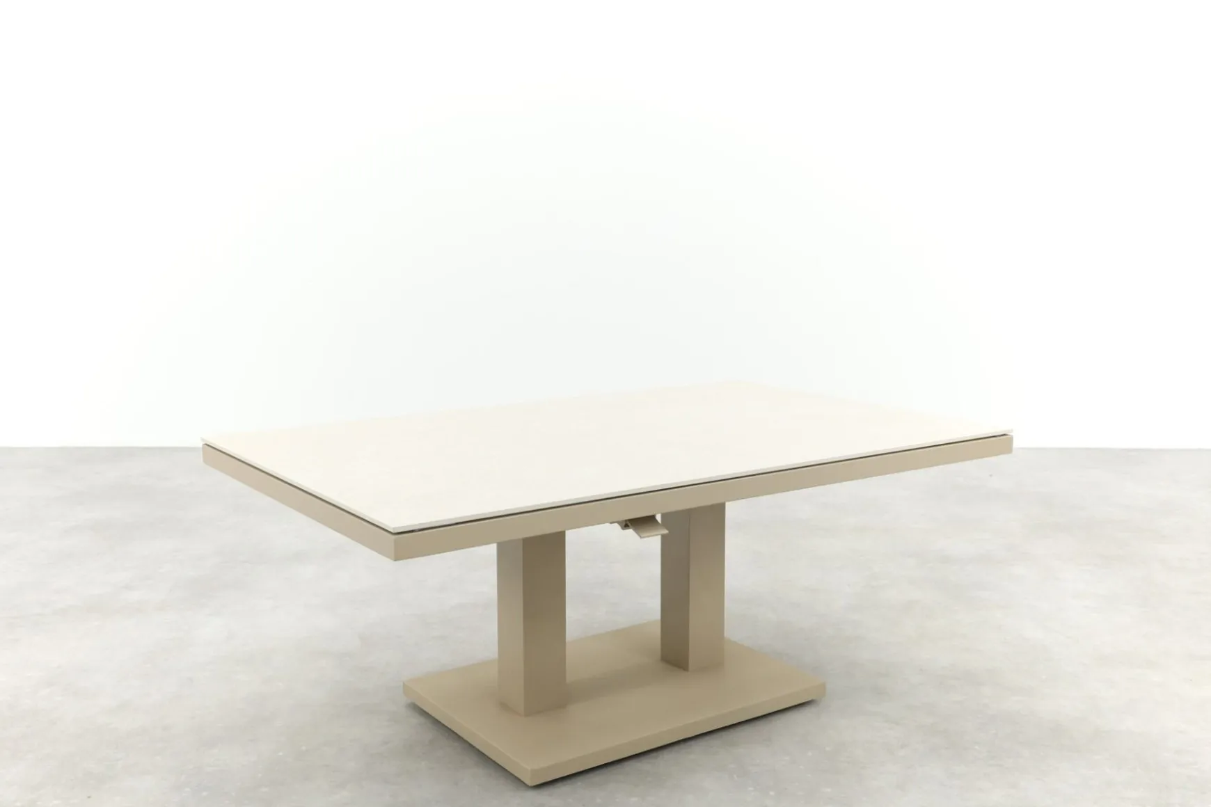 Brooklyn up&down verstelbare tuintafel 140x85 cm. - Latte