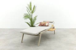 Corfu verrijdbaar ligbed incl. kussen & side table - Latte