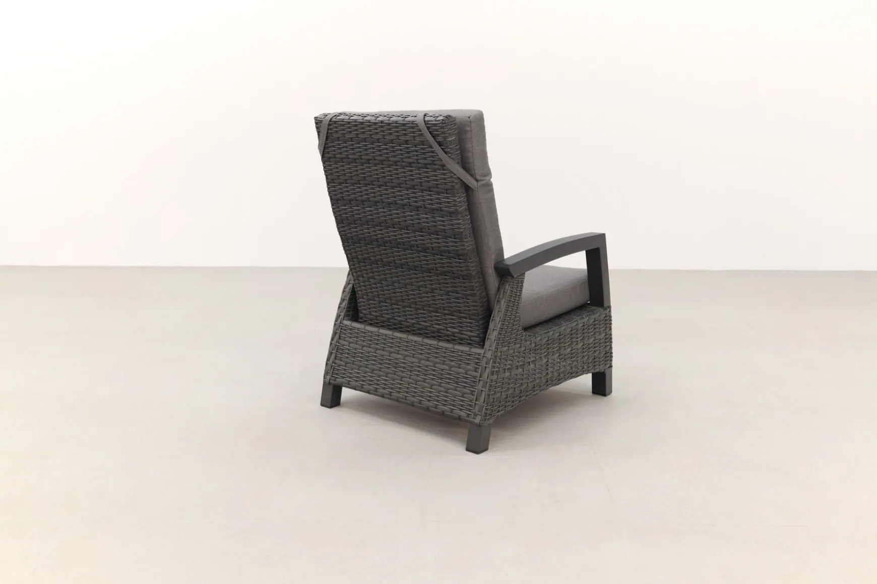 Darwin verstelbare loungestoelen + Atlanta bijzettafel - antraciet