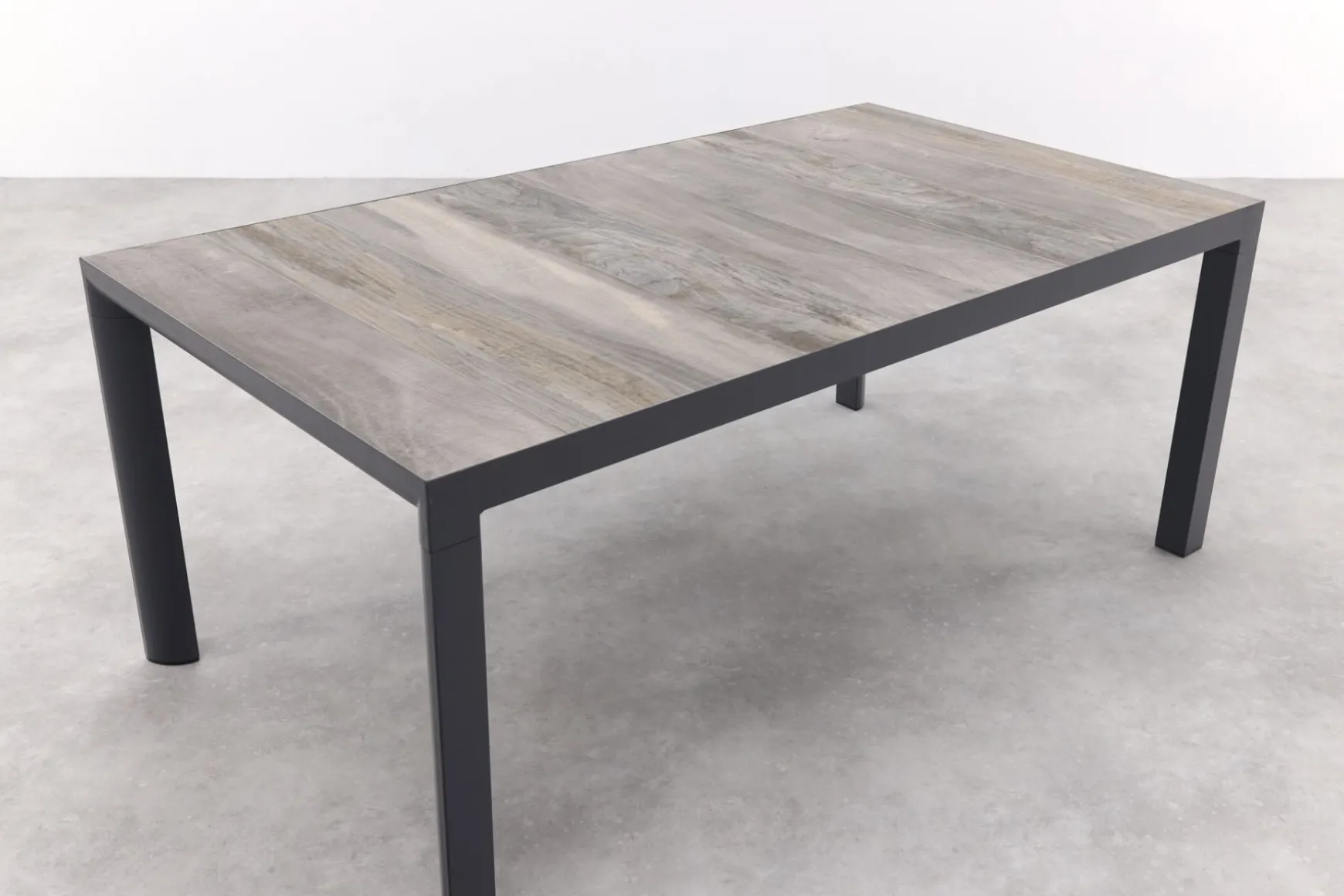 Excellent/Kings 4-persoons stapelbare dining tuinset 180x100 cm. - Antraciet