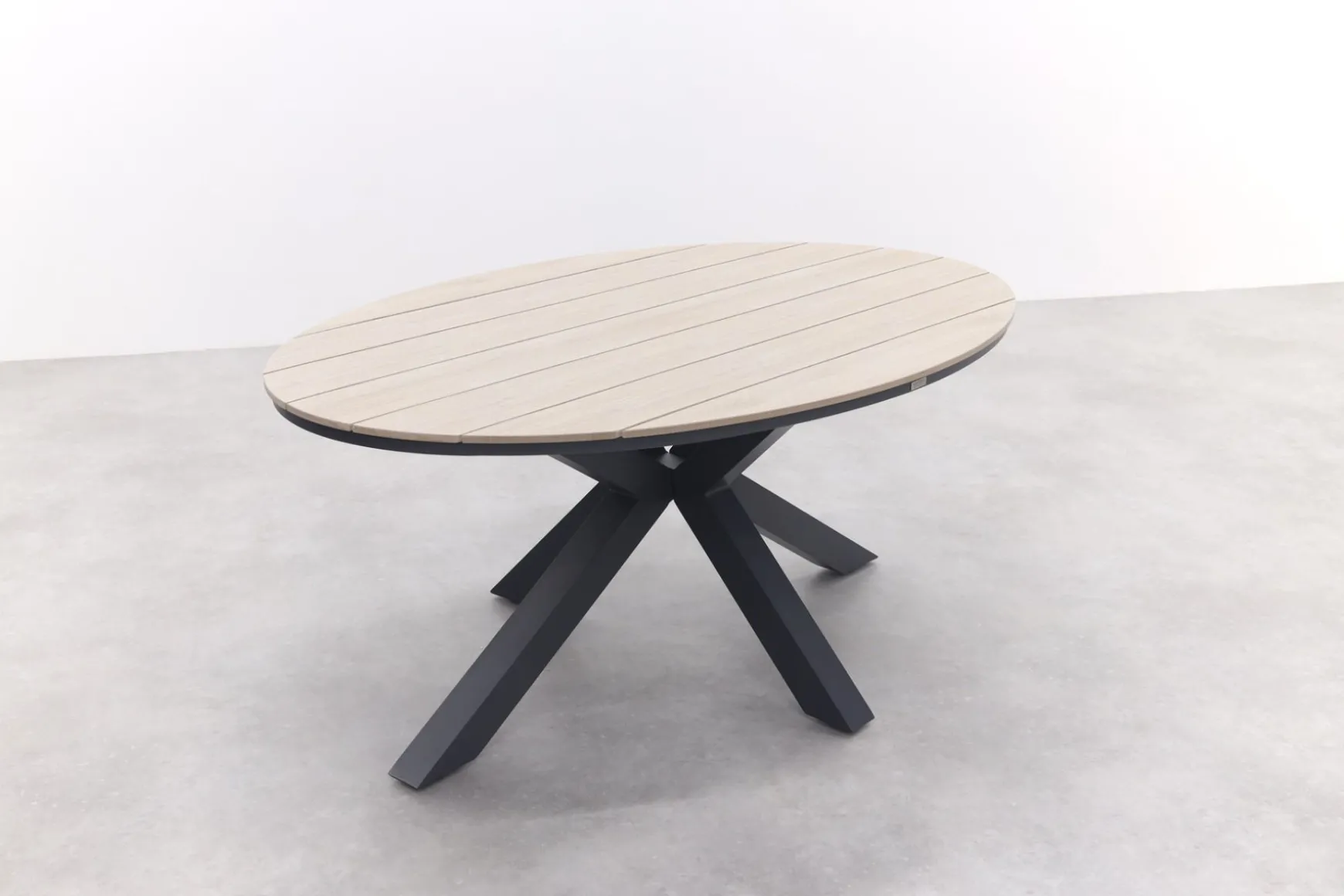 Garden Impressions Edison ovale tuintafel polywood 180x115 cm.