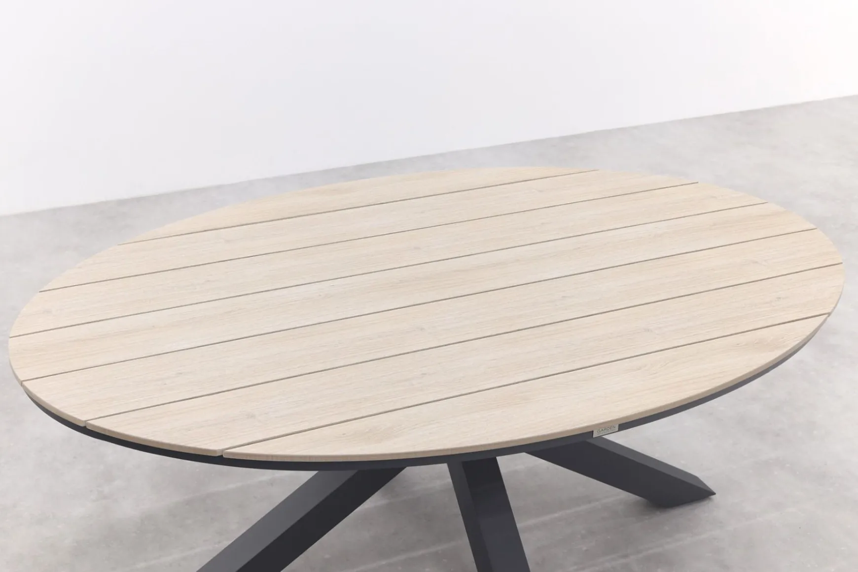 Garden Impressions Edison ovale tuintafel polywood 180x115 cm.