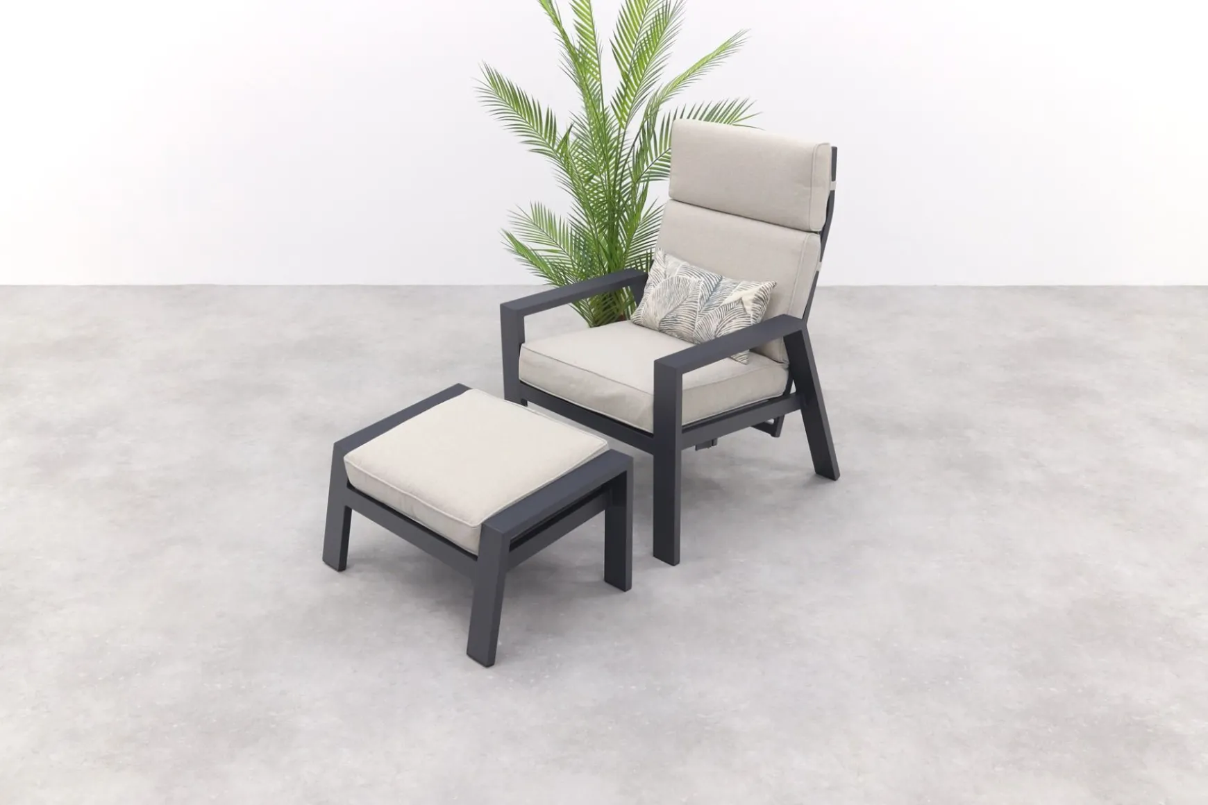 Garden Impressions Max loungestoel + voetenbank - Carbon black/Sand