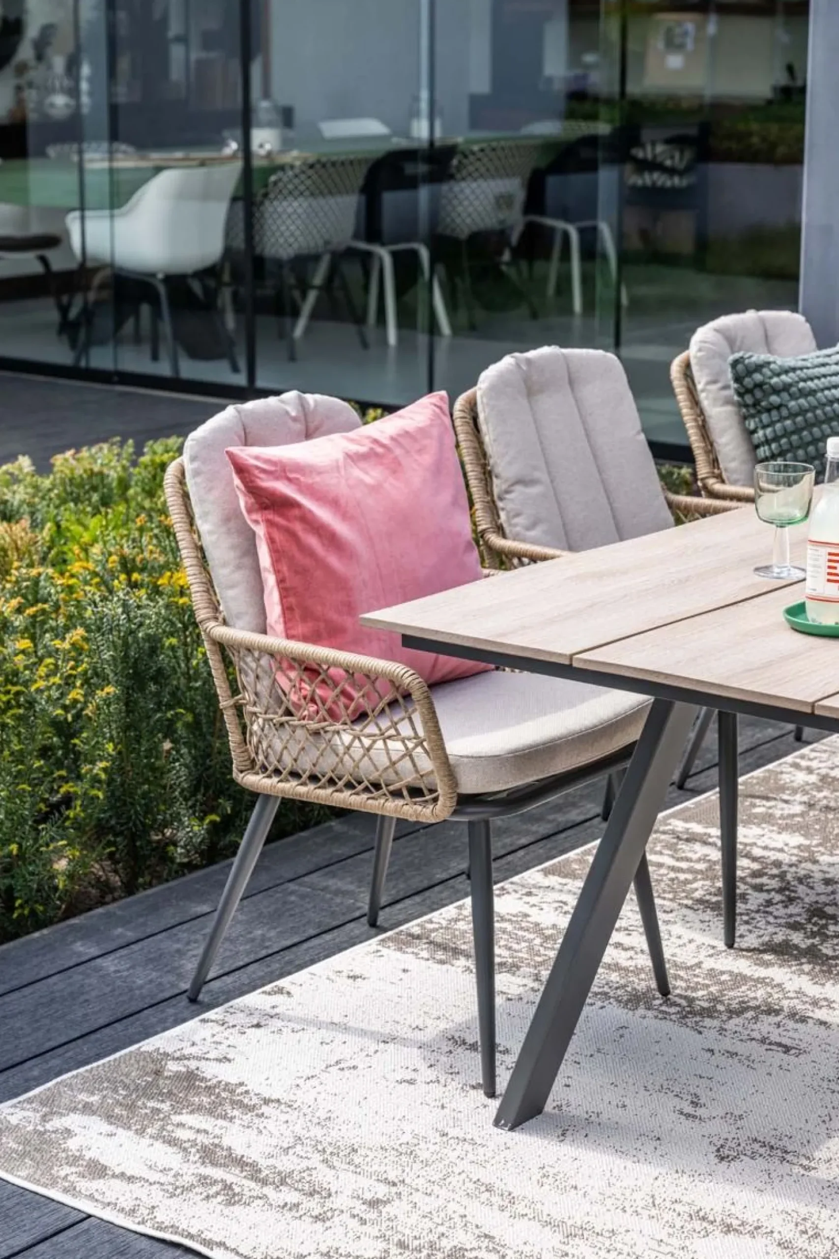 GI Allasio dining tuinstoel - Carbon black/Zand