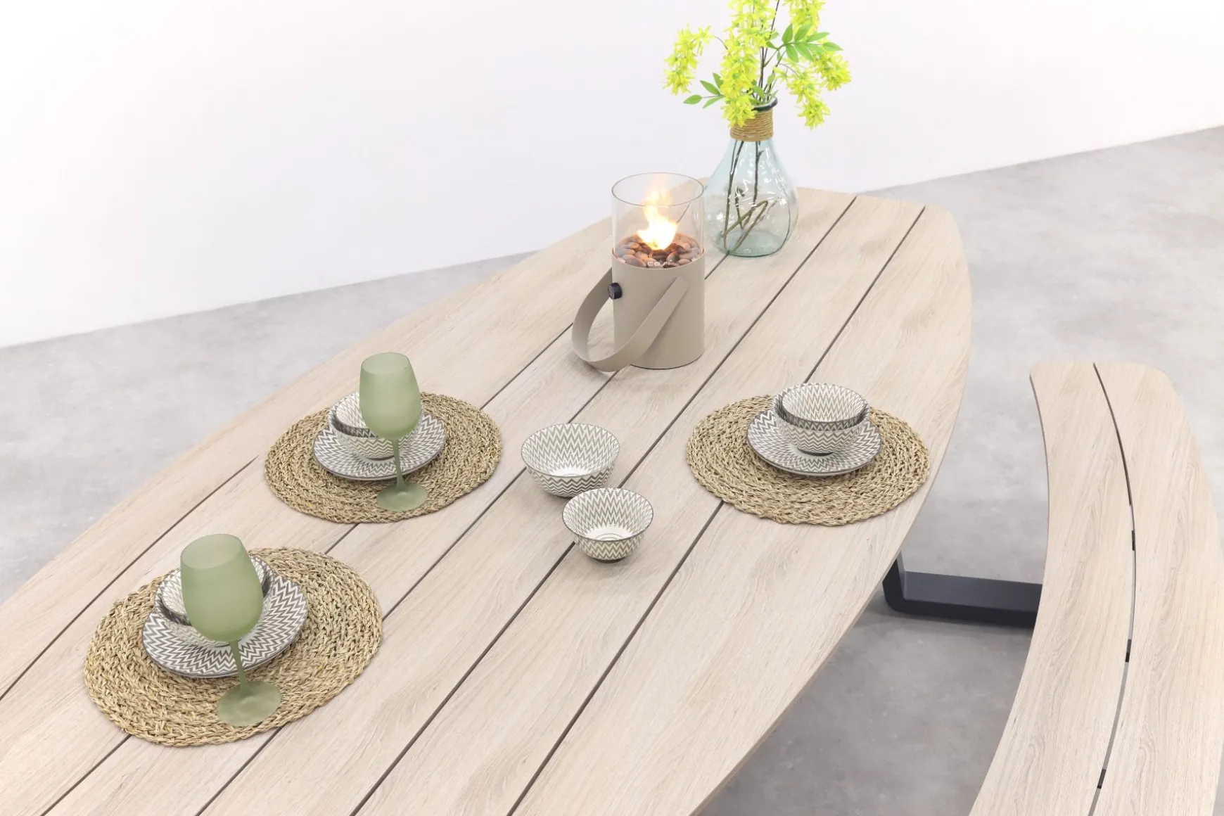 GI Bell ovale 6-persoons picknicktafel 220x193cm.