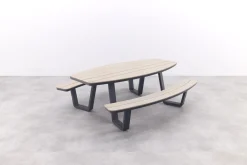 GI Bell ovale 6-persoons picknicktafel 220x193cm.