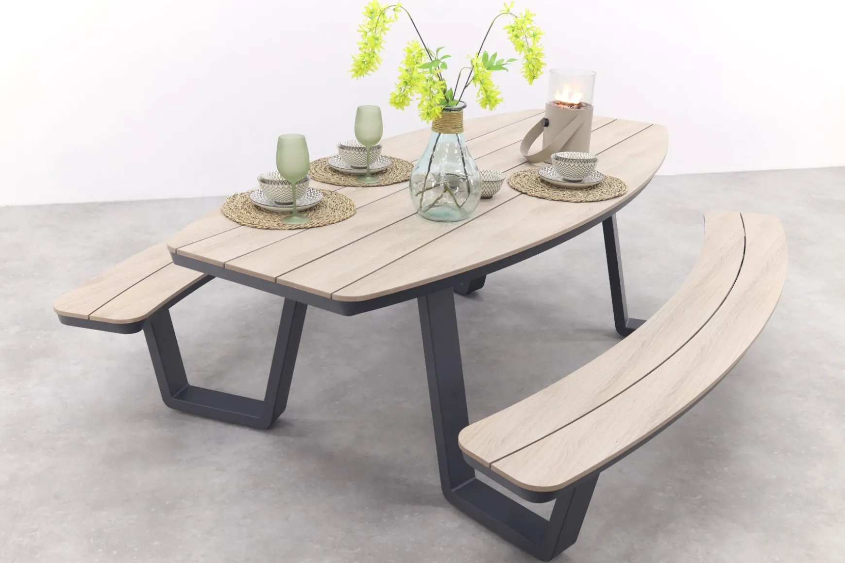 GI Bell ovale 6-persoons picknicktafel 220x193cm.