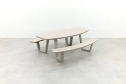 GI Bell ovale 6-persoons picknicktafel 220x193 cm. - Taupe