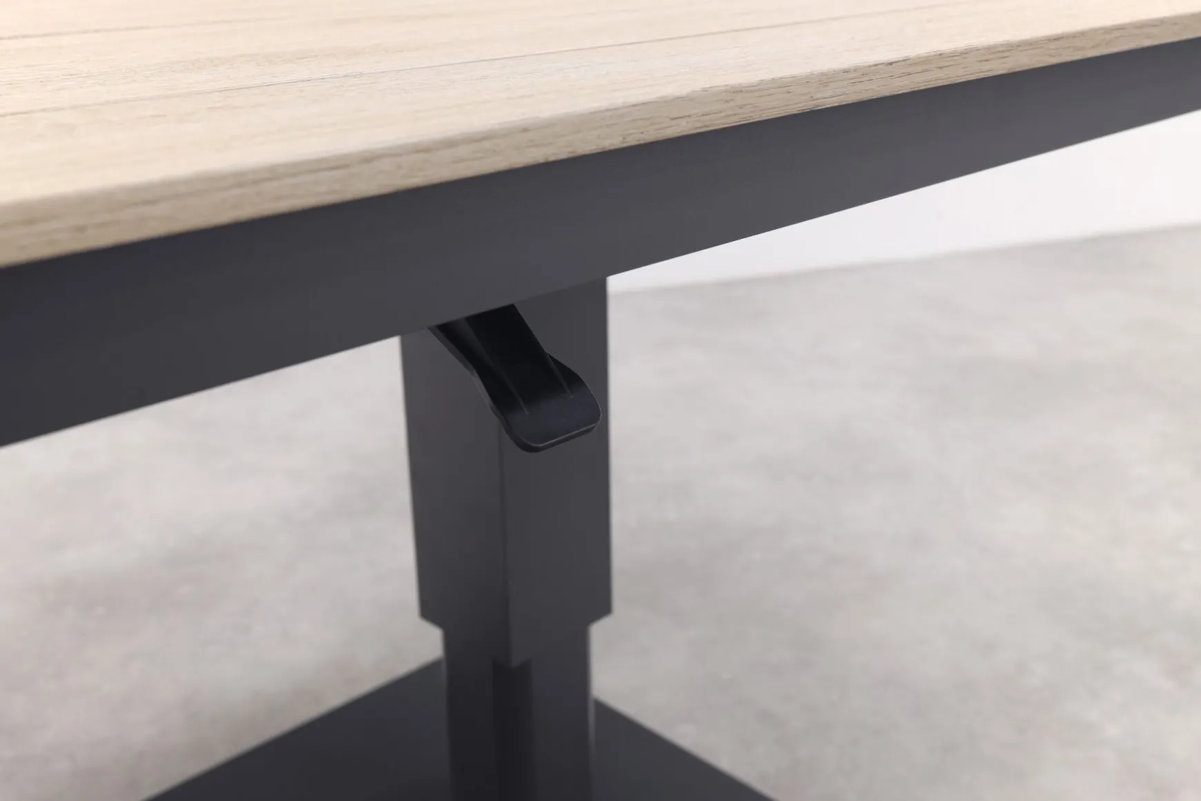 GI Cyprus up&down verstelbare houtlook tuintafel 150x87 cm. - Carbon Black