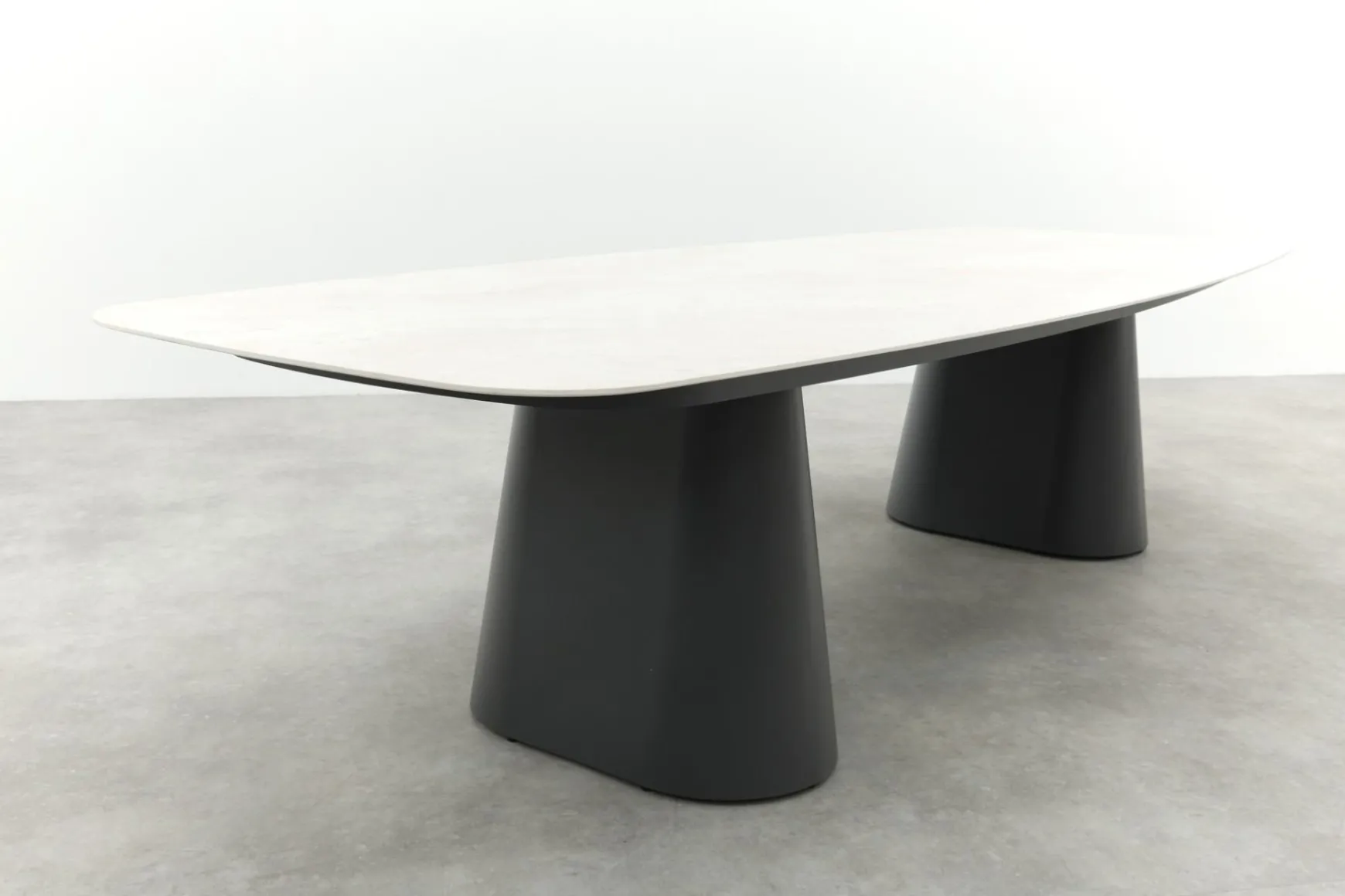 GI Denver Deens ovale tuintafel 320x120 cm. - Carbon Black