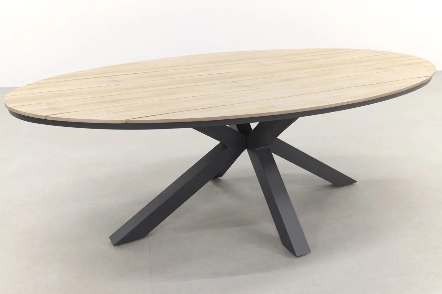 GI Edison ovale houtlook tuintafel 220x115 cm.