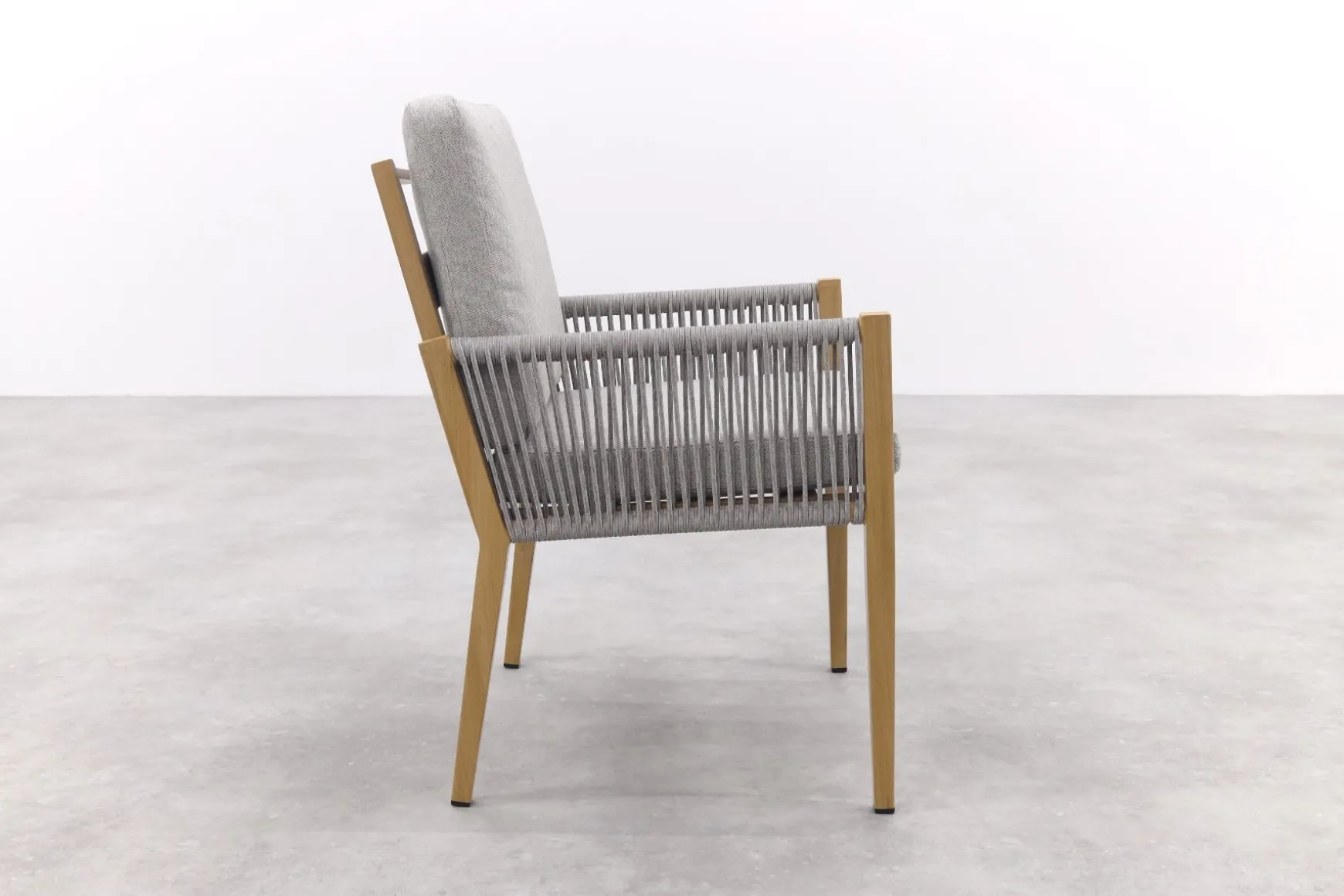 GI Sardinia dining fauteuil - Aluminium Teak look/Zand