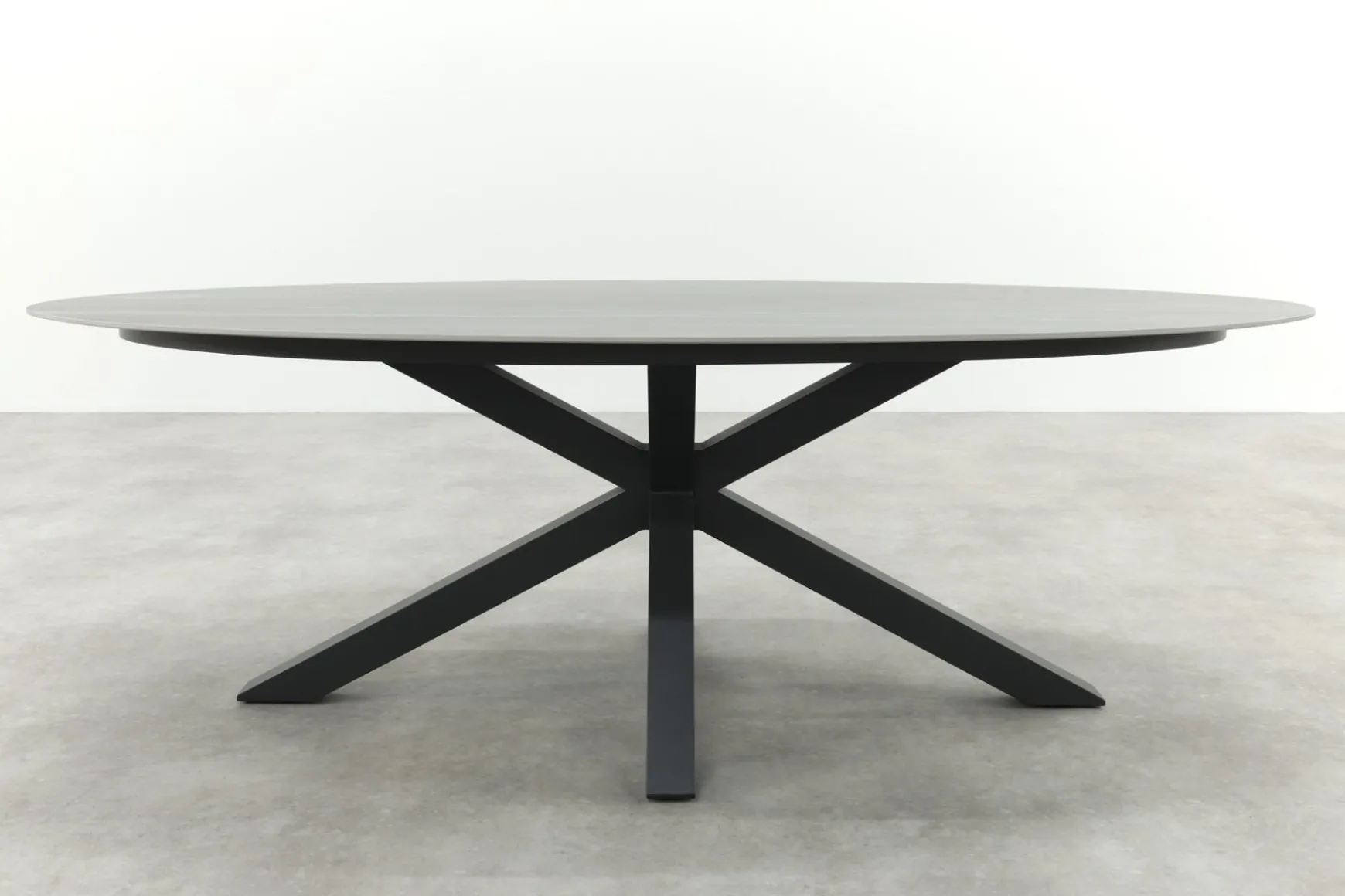 GI Scotland ovale tuintafel 230x115 cm. - Carbon Black