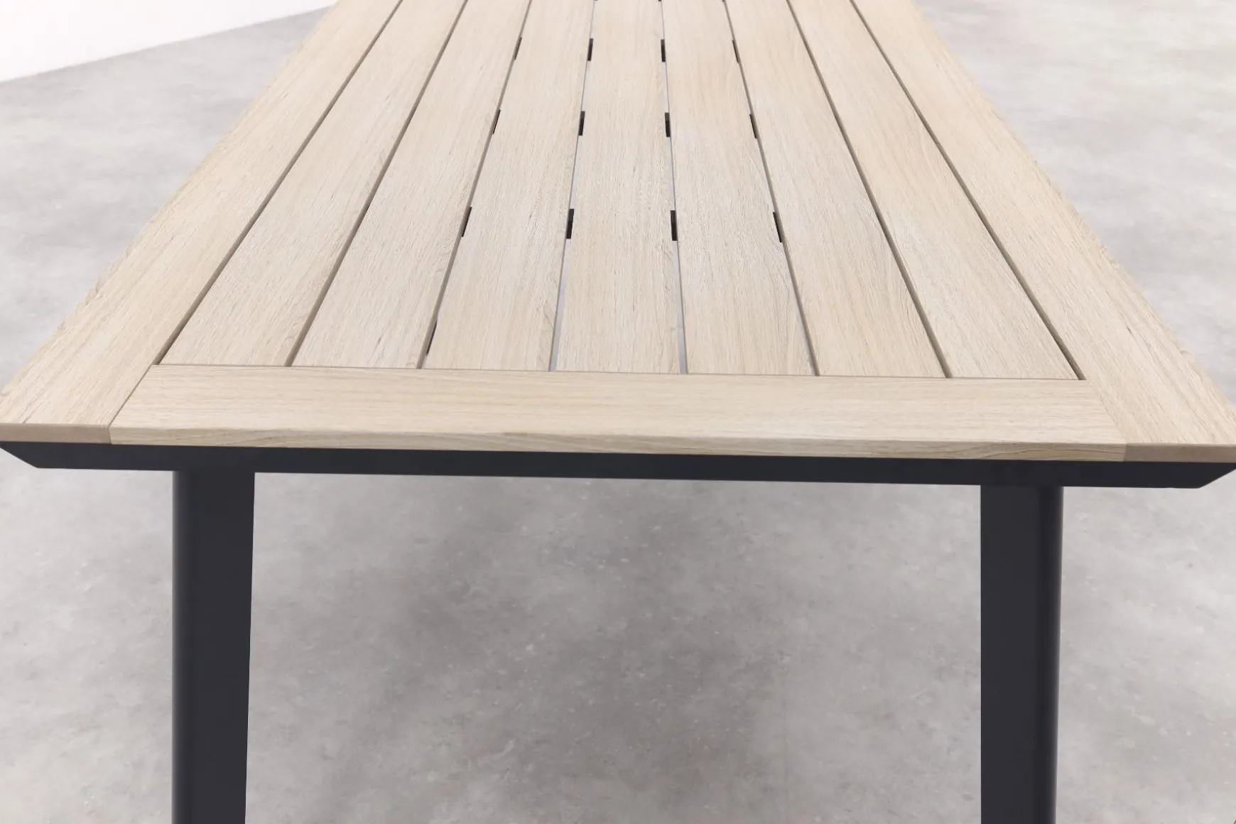 GI Vigo Dining tuintafel 160x90 cm. - Light Teak look