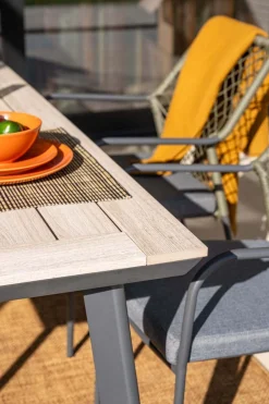 GI Vigo Dining tuintafel 160x90 cm. - Light Teak look