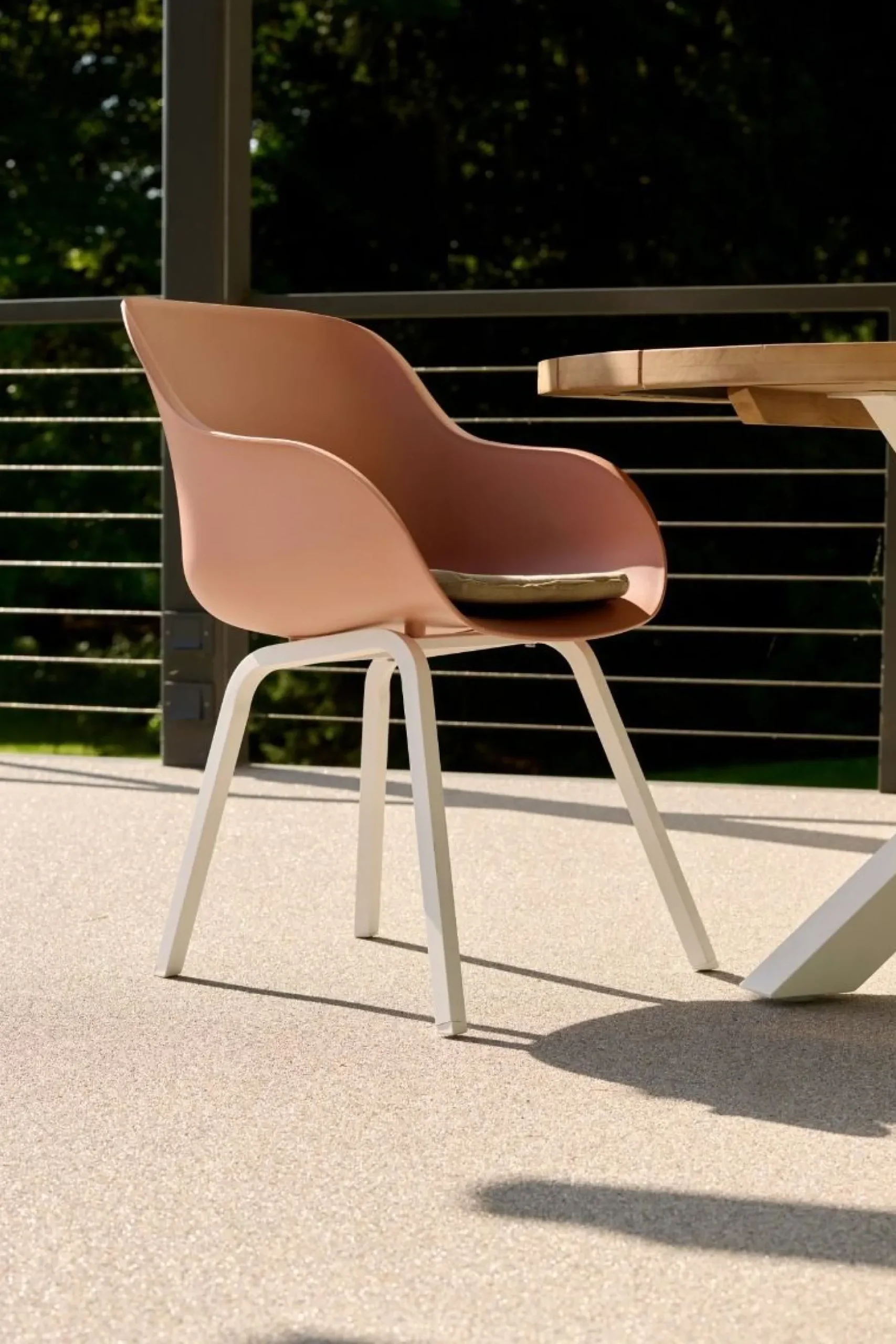 Hartman Le Soleil Element dining armstoel - Stylish pink - Alu poot