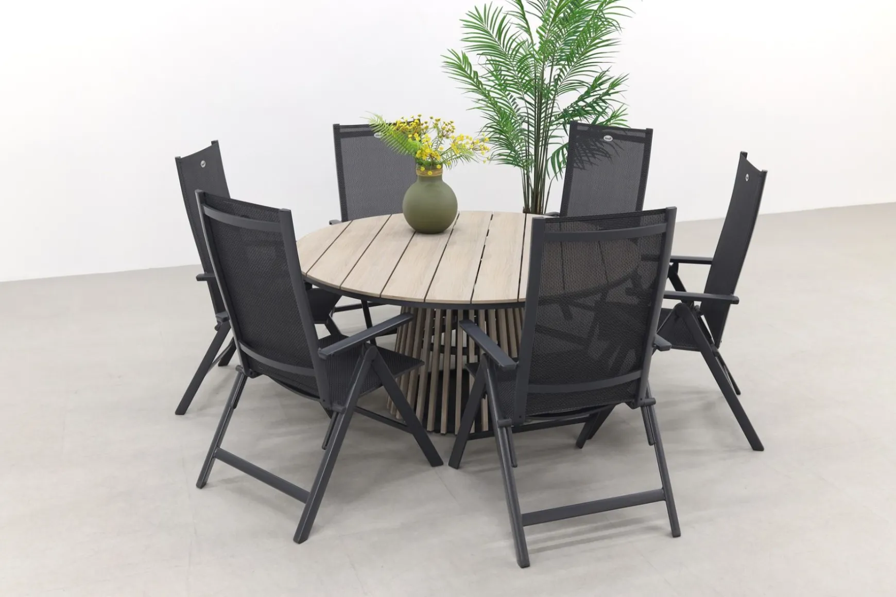 Hartman Milaan/GI Trinxa verstelbare ronde tuinset - 148 cm.