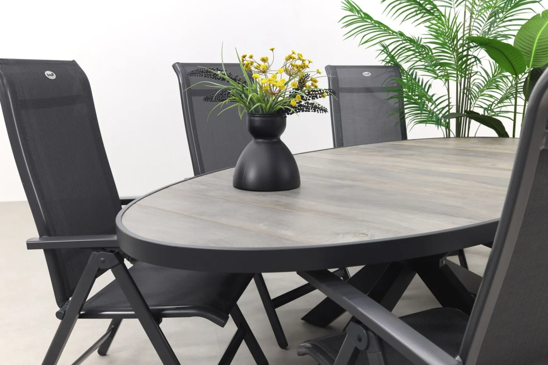 Hartman Milaan/Silva houtlook 240x115 cm. ovale tuinset - 7-delig