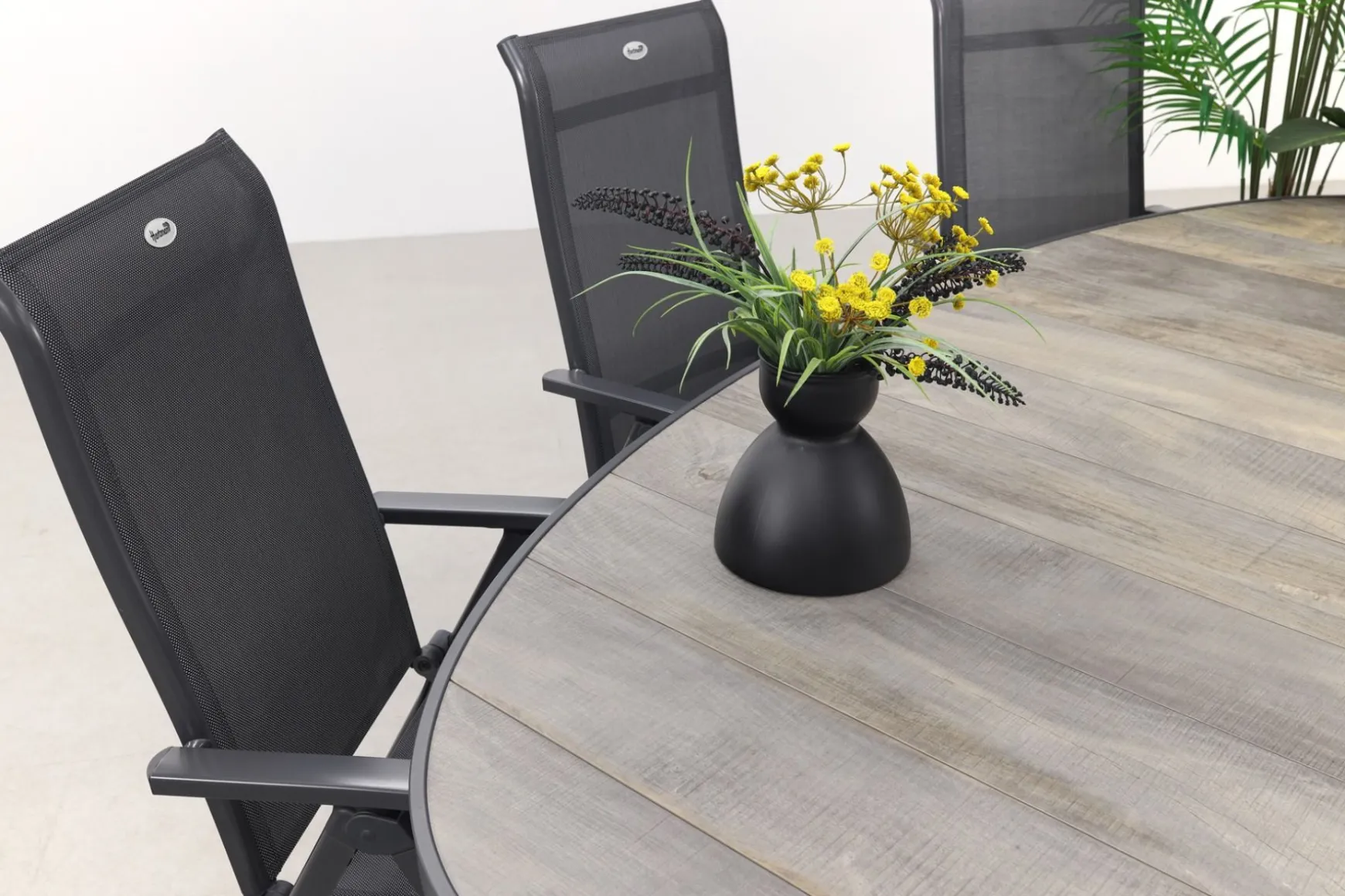 Hartman Milaan/Silva houtlook 240x115 cm. ovale tuinset - 7-delig