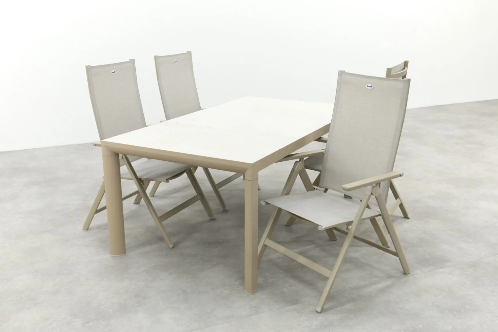Hartman Napoli/Kings verstelbare 4-persoons tuinset 180x100 cm. - Latte