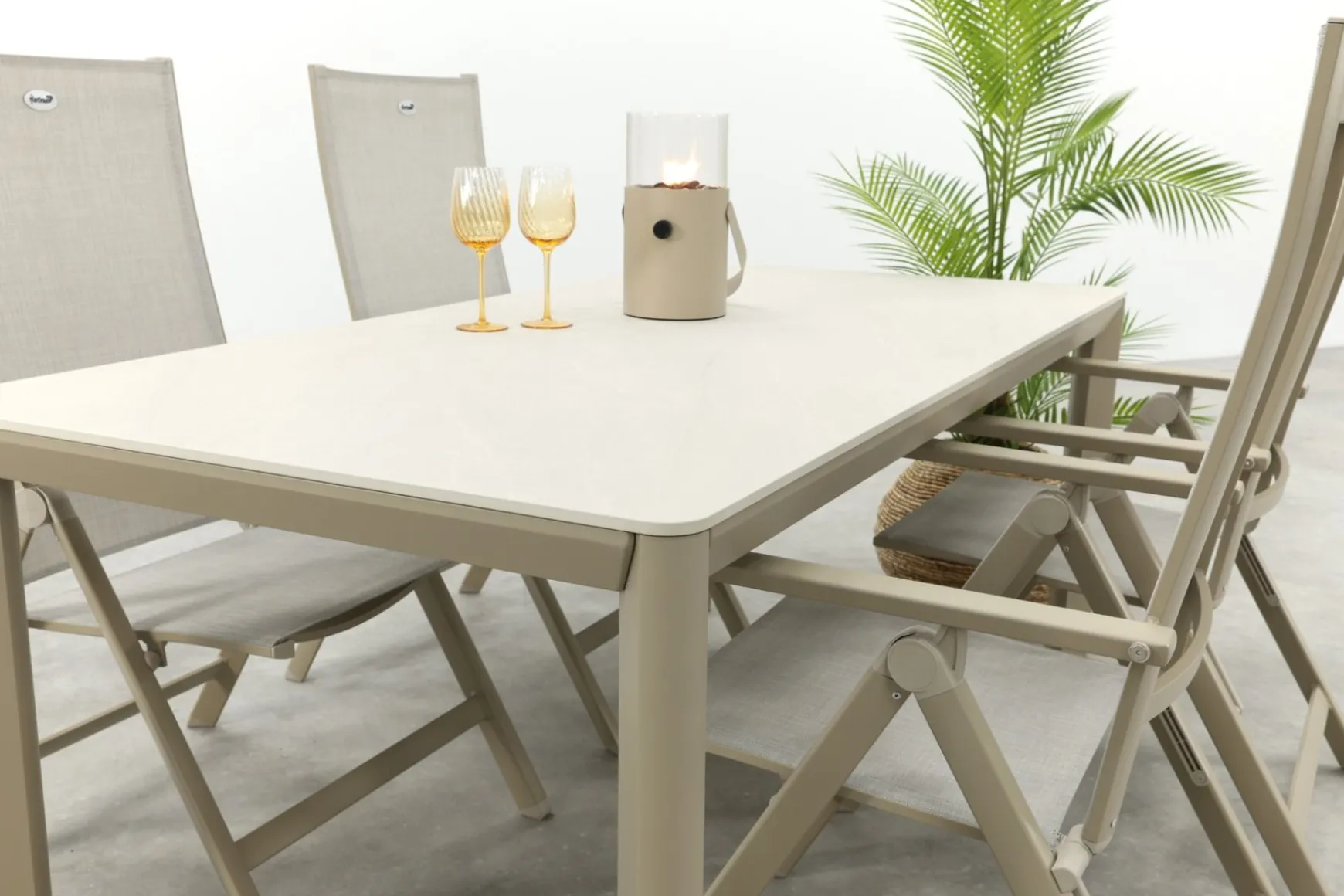 Hartman Napoli/Kyra verstelbare tuinset voor 4 personen 180x90 cm. - Latte