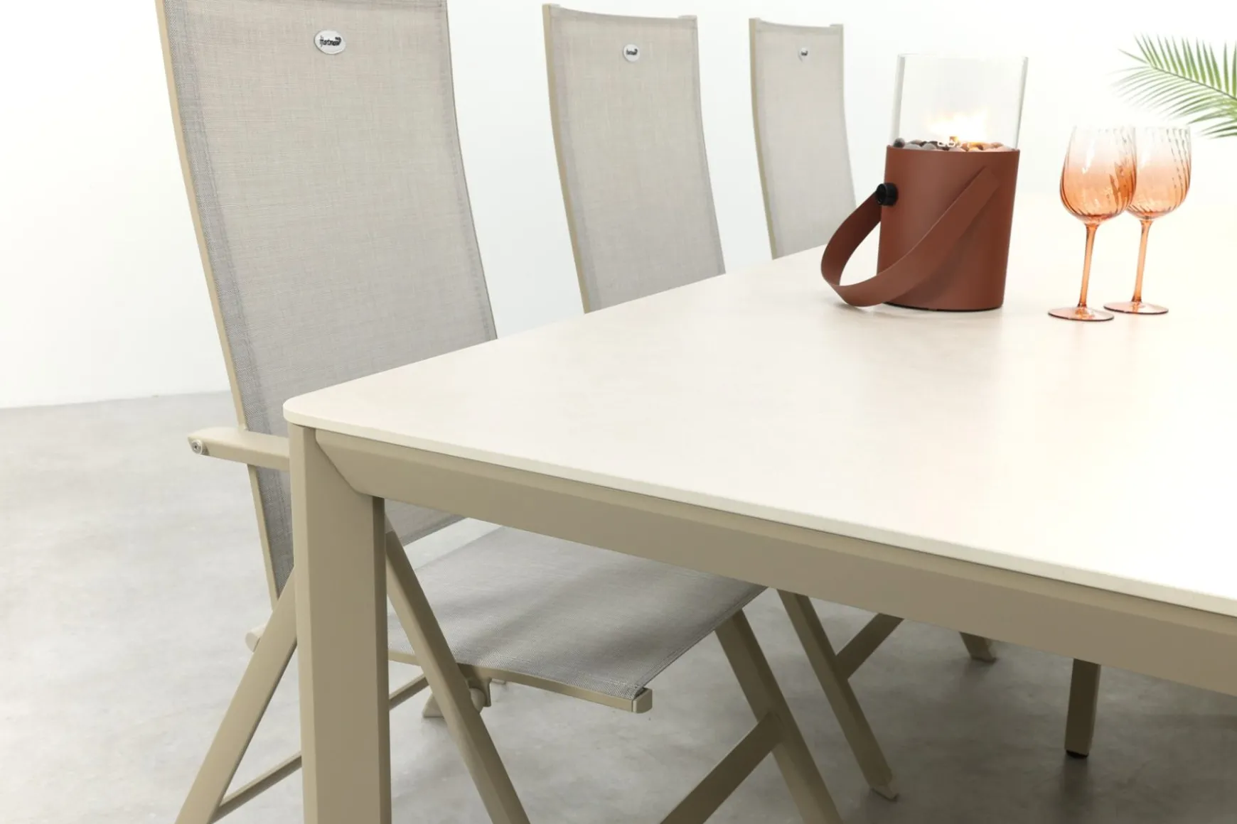 Hartman Napoli/Kyra verstelbare tuinset voor 6 personen 240x100 cm. - Latte