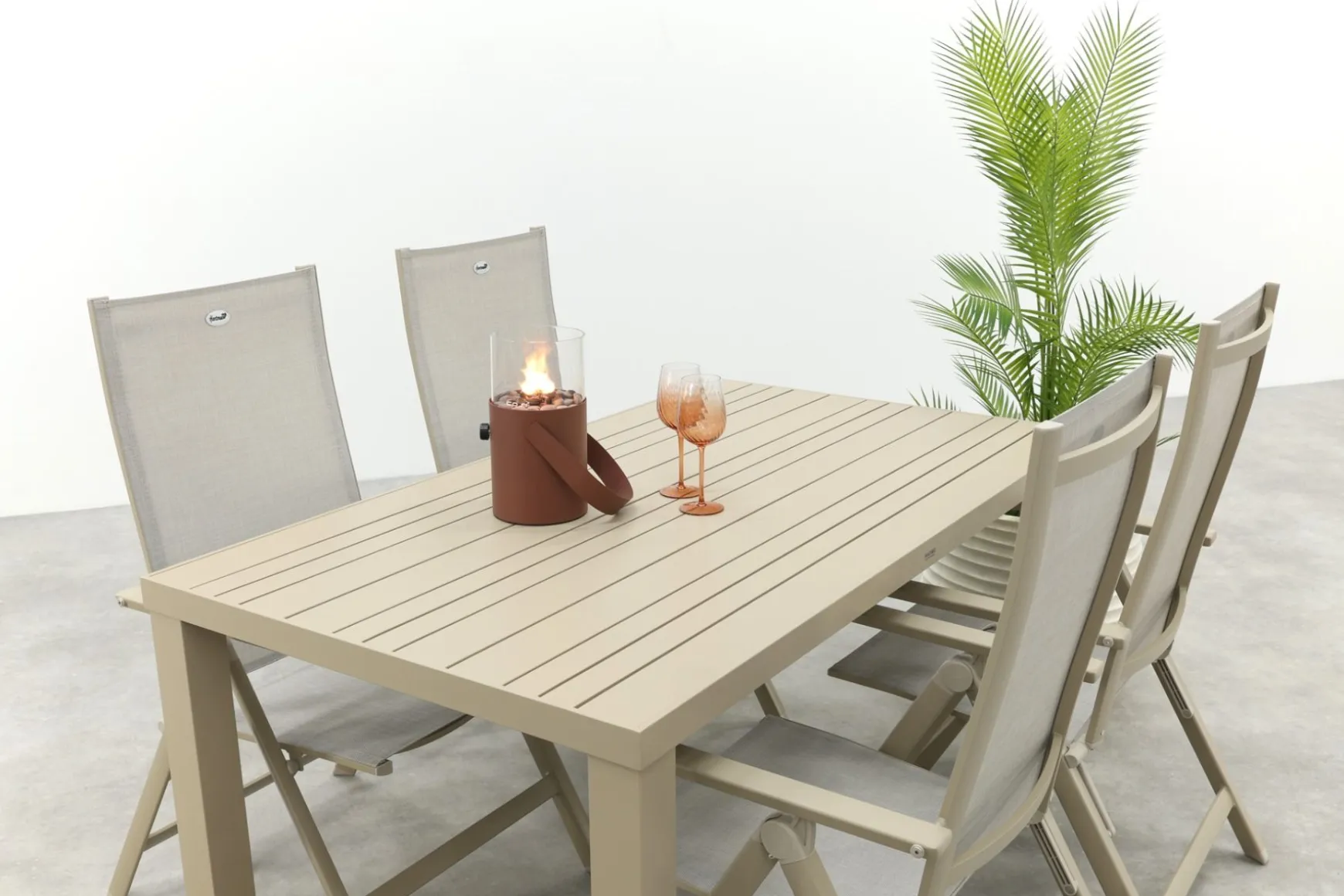 Hartman Napoli/Lena dining tuinset voor 4 personen 160x90 cm. - Latte
