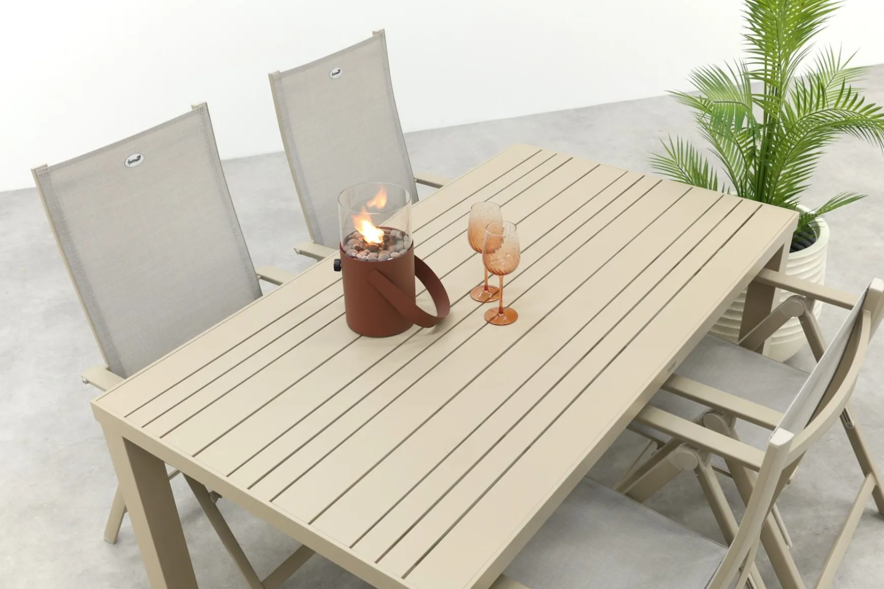 Hartman Napoli/Lena dining tuinset voor 4 personen 160x90 cm. - Latte