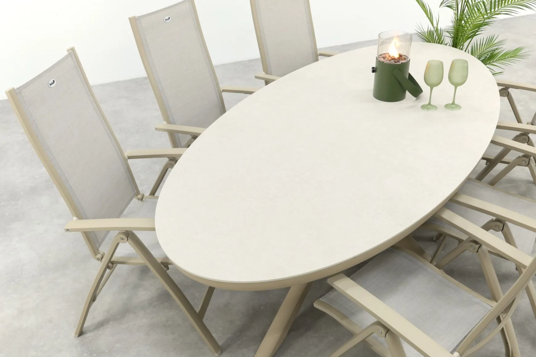 Hartman Roma/Ventaro ovale verstelbare tuinset voor 6 personen 240x115 cm. - Latte