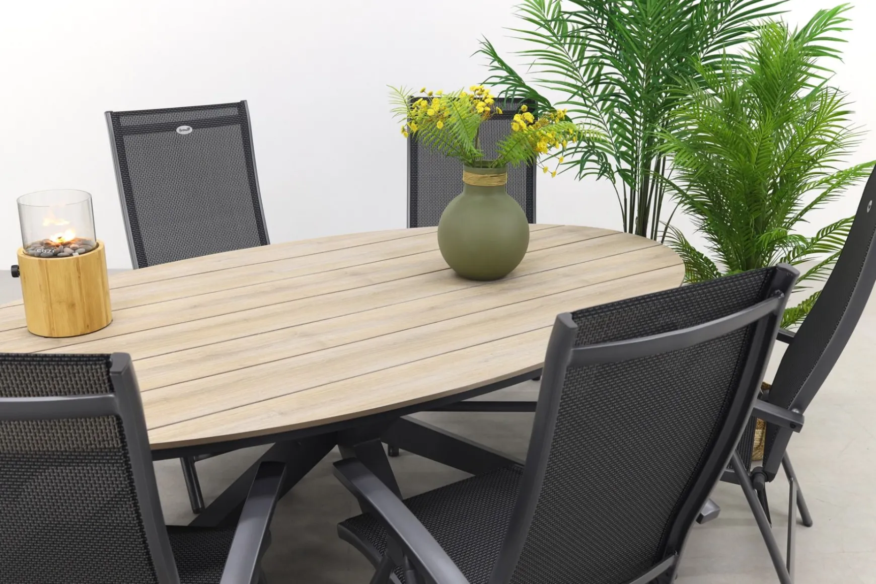 Hartman Salvatore/GI Edison 6-persoons ovale verstelbare tuinset 220x115 cm.