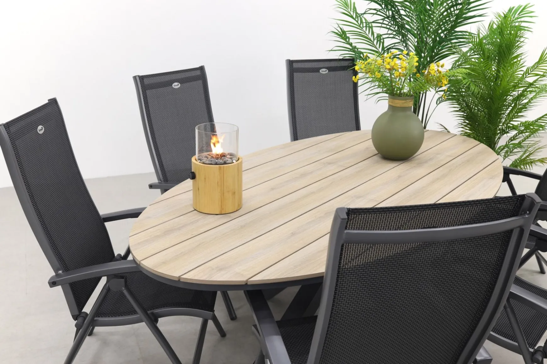 Hartman Salvatore/GI Edison 6-persoons ovale verstelbare tuinset 220x115 cm.