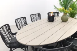Jasmine Black/GI Edison 8-persoons dining tuinset 280x140 cm.