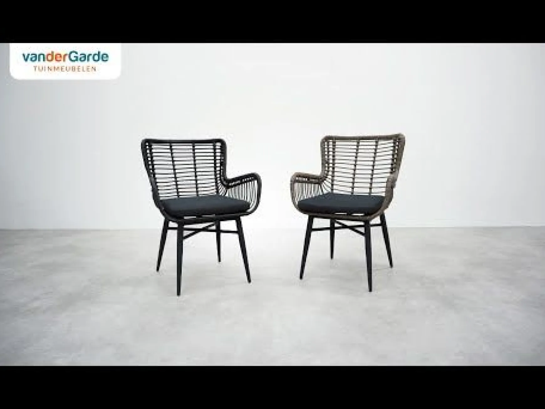 Jasmine Black/GI Edison 8-persoons dining tuinset 280x140 cm.