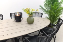 Jasmine Black/GI Edison 8-persoons dining tuinset 280x140 cm.