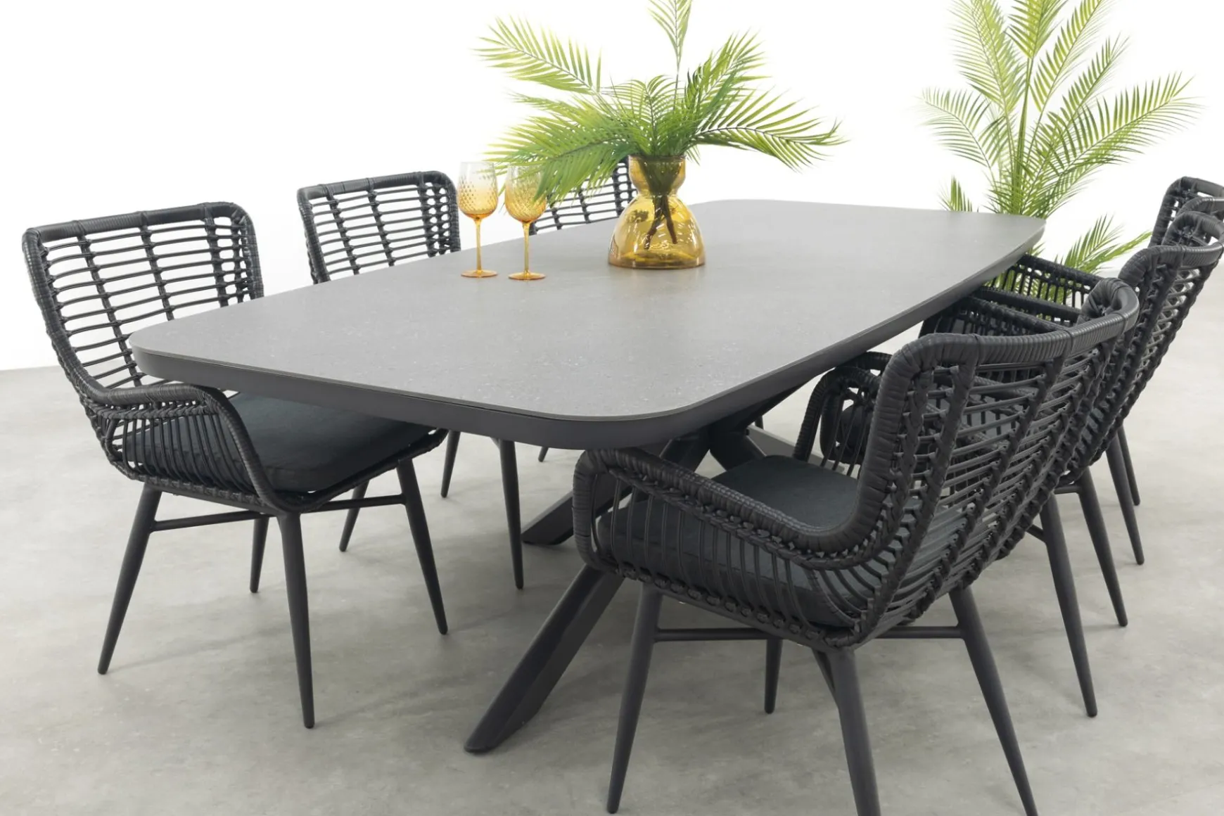 Jasmine Black/Soreno 6-persoons Deens ovale tuinset 240x110 cm. - Betonlook