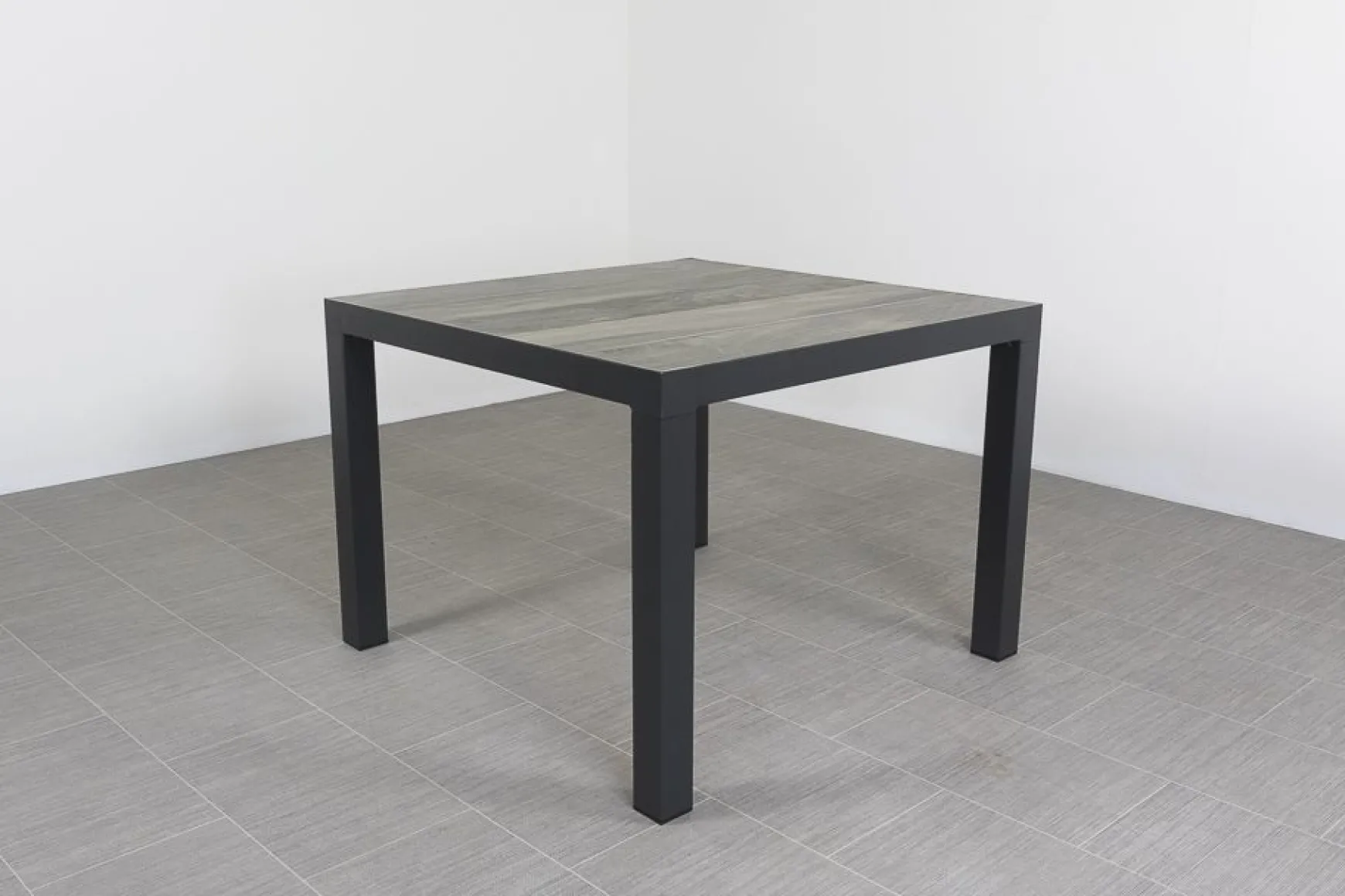 Kings tuintafel 100x100 cm. - Antraciet/Houtlook