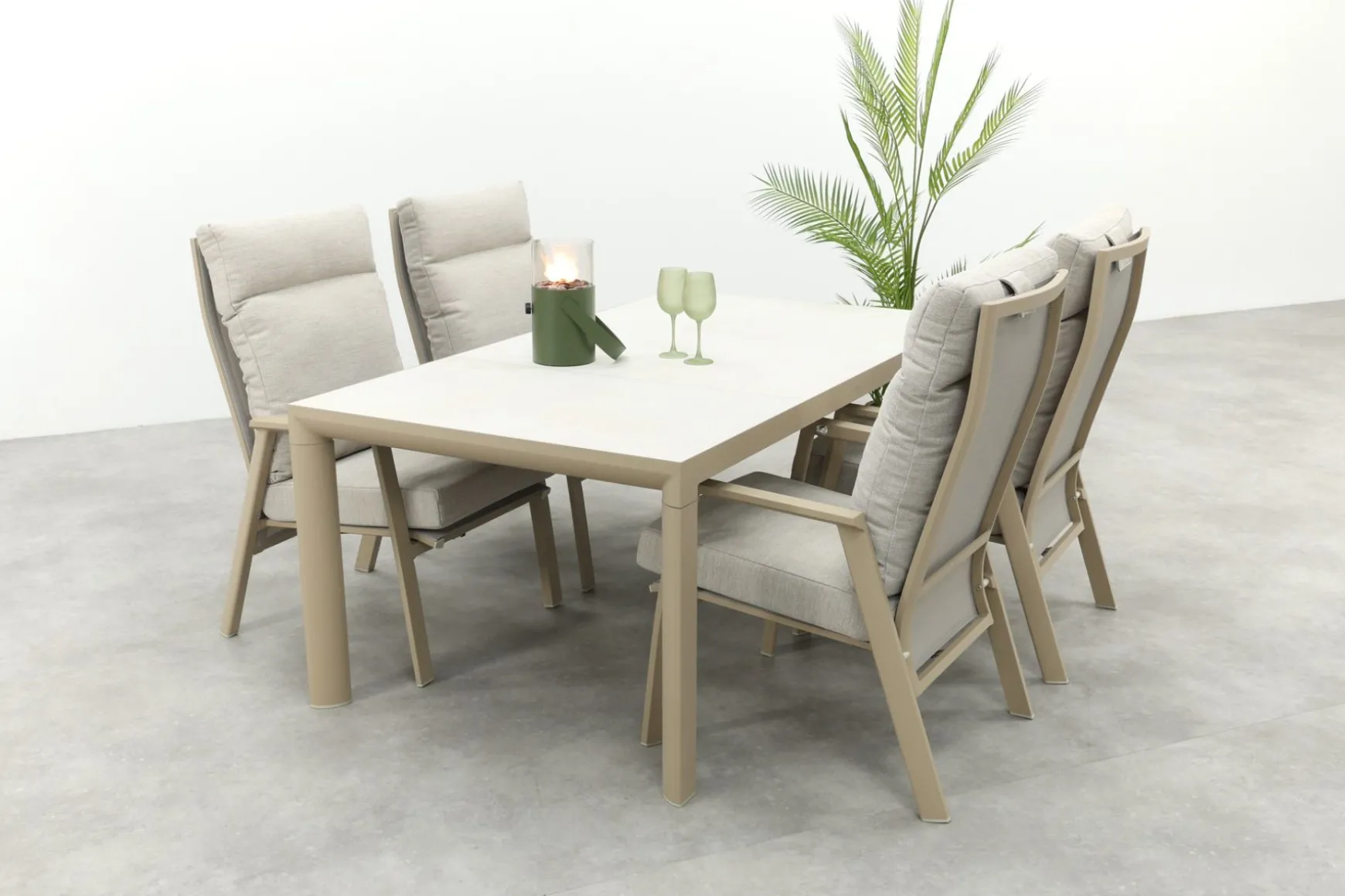 Lagos/Kings verstelbare 4-persoons tuinset 180x100 cm. - Latte