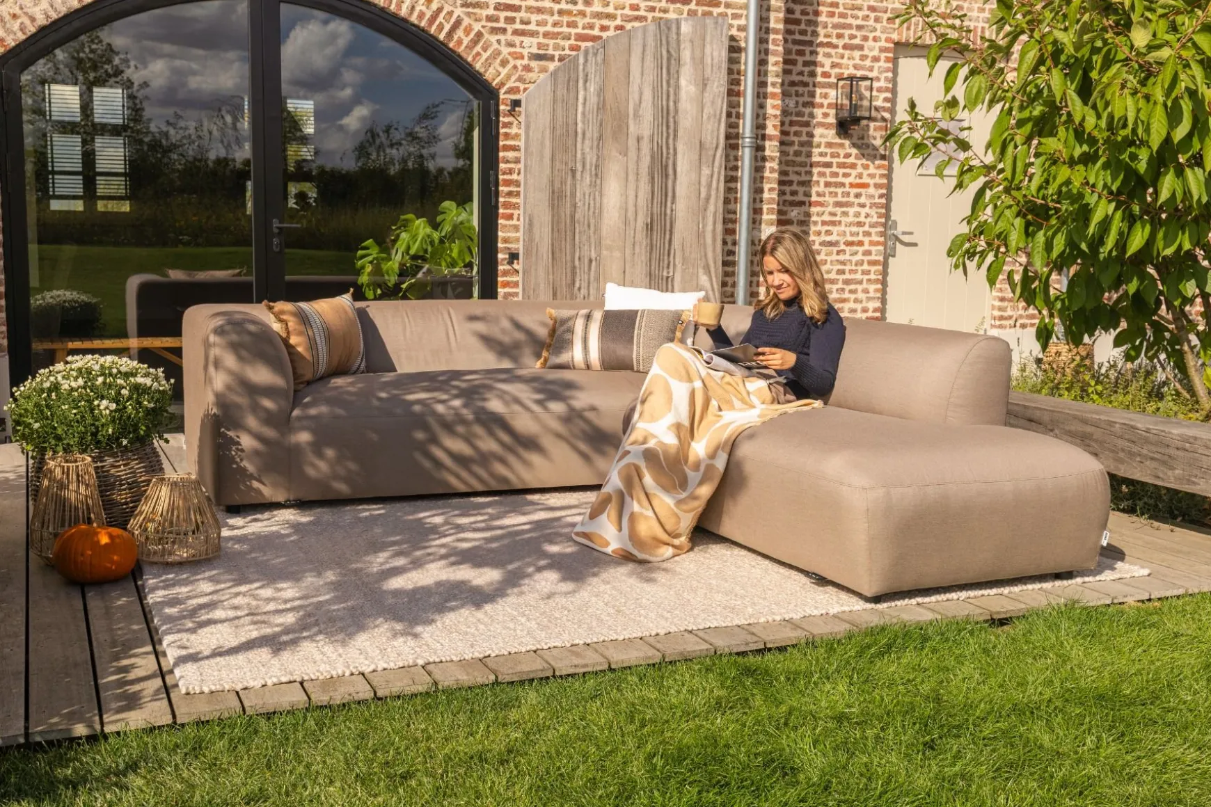 Lissabon Sunbrella (Sit & Heat) verwarmde hoekbank - Taupe