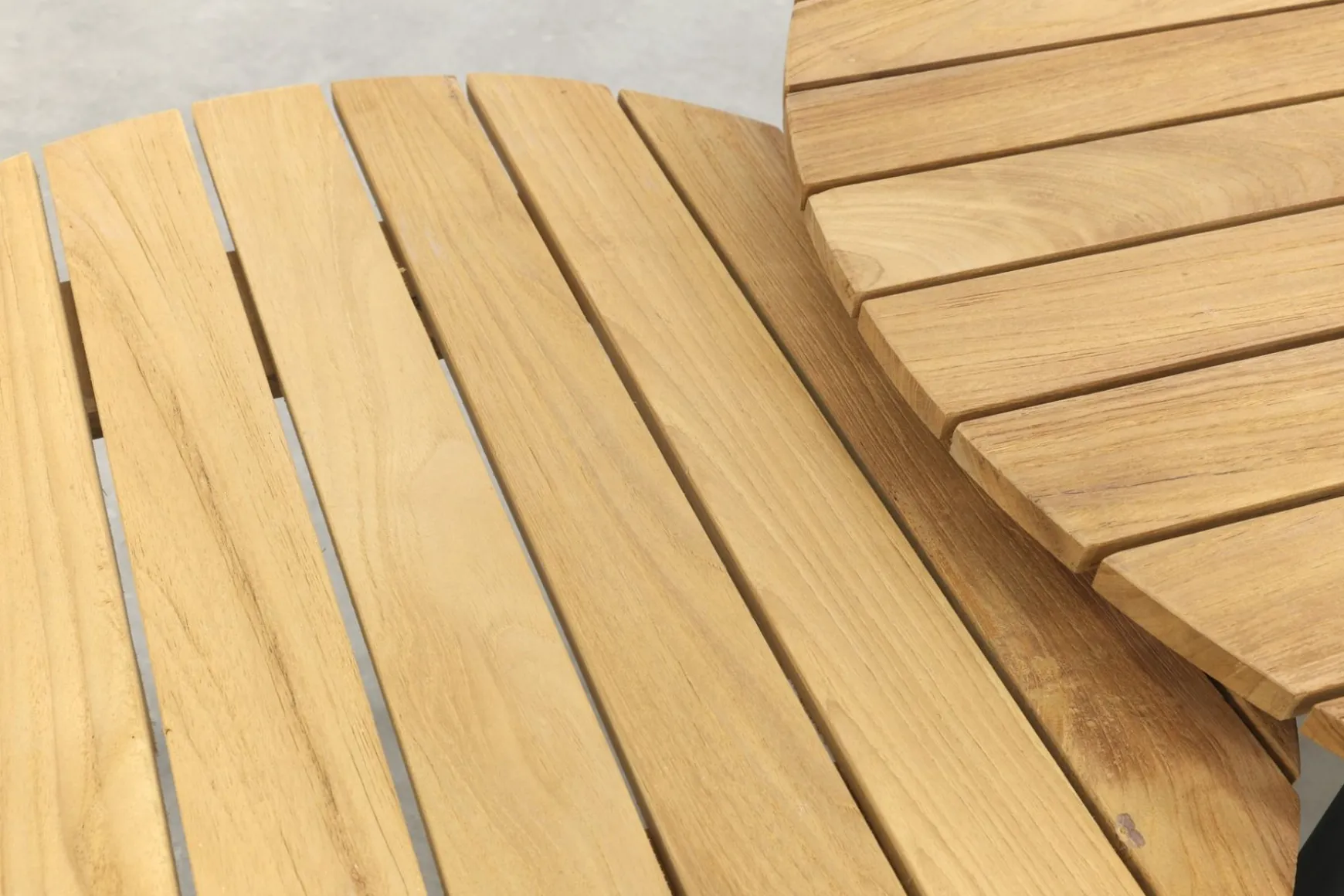 Mindo alu/teak ronde loungetafel set - Antraciet