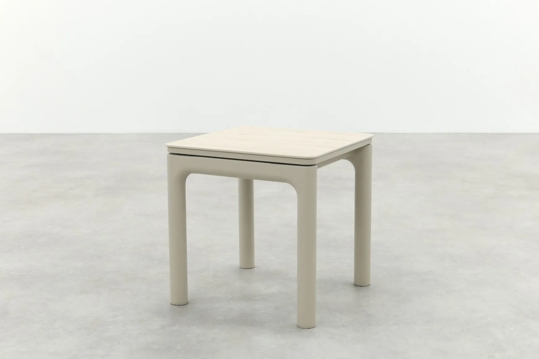 Moretti keramiek bijzettafel 45x45 cm. - Mokka