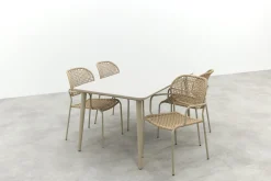Noa/Sofia stapelbare wicker 4-persoons dining tuinset 160x90 cm. - Latte