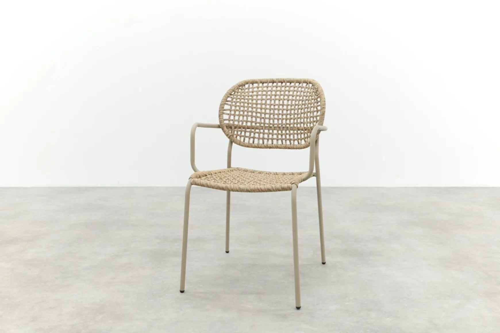 Noa stapelbare naturel wicker dining tuinstoel - Latte