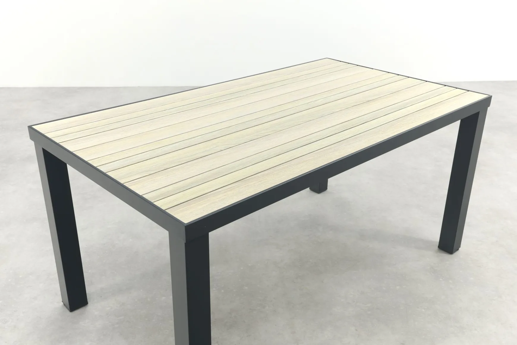 Nola tuintafel 160x90 cm. - Antraciet/Houtlook - 4 persoons