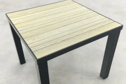 Nola tuintafel 90x90 cm. - Antraciet/Houtlook